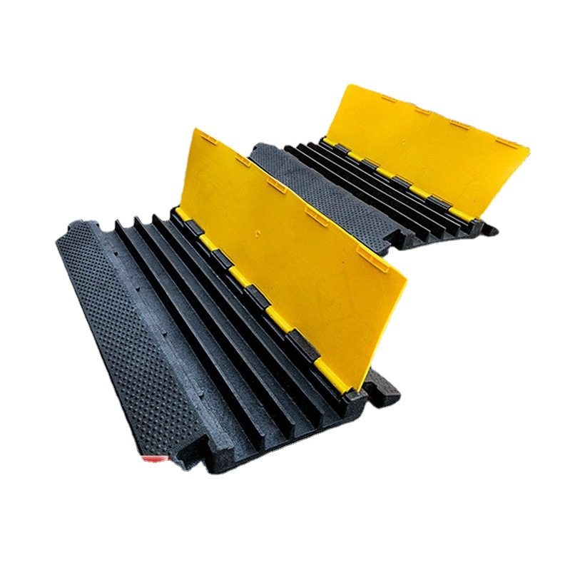 Over-trunking threading rubber PVC trunking indoor and outdoor electric cable protection crimping plate cover wire plate rubber deceleration strip