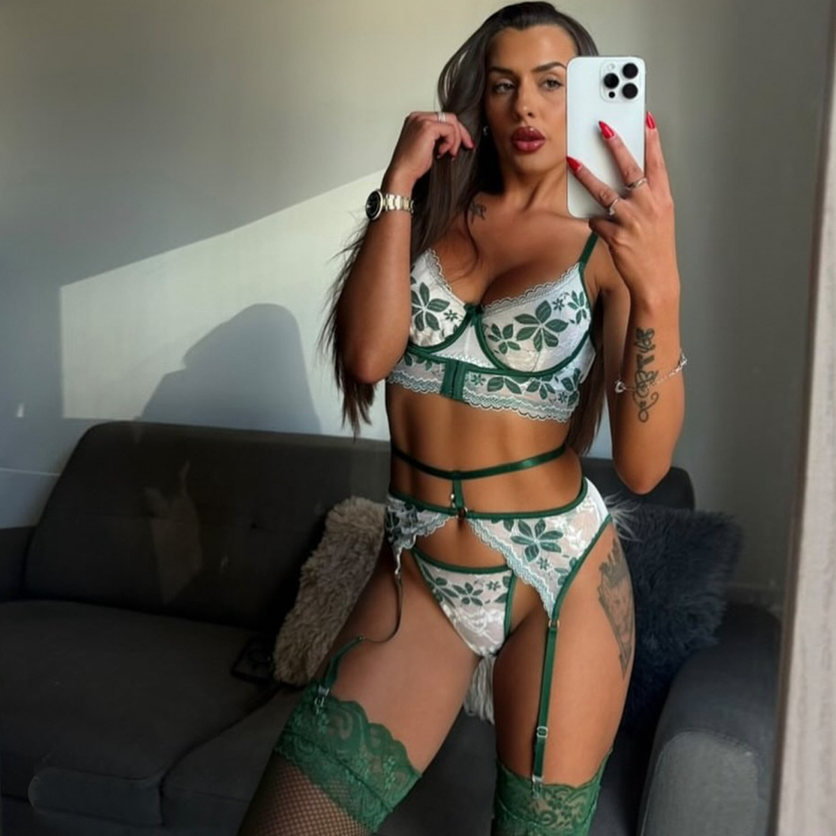 含袜欧美跨境情趣套装新品撞色绿叶蕾丝复古高级内衣四件套女3638