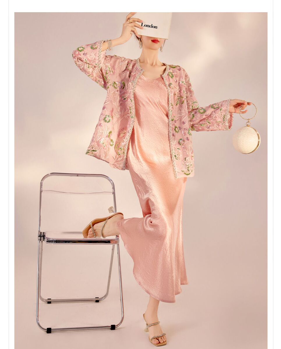 Áo khoác nữ dài tay thêu nổi bật đính cườm sequin — Màu hồng