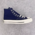 Navy blue high top (one size larger)