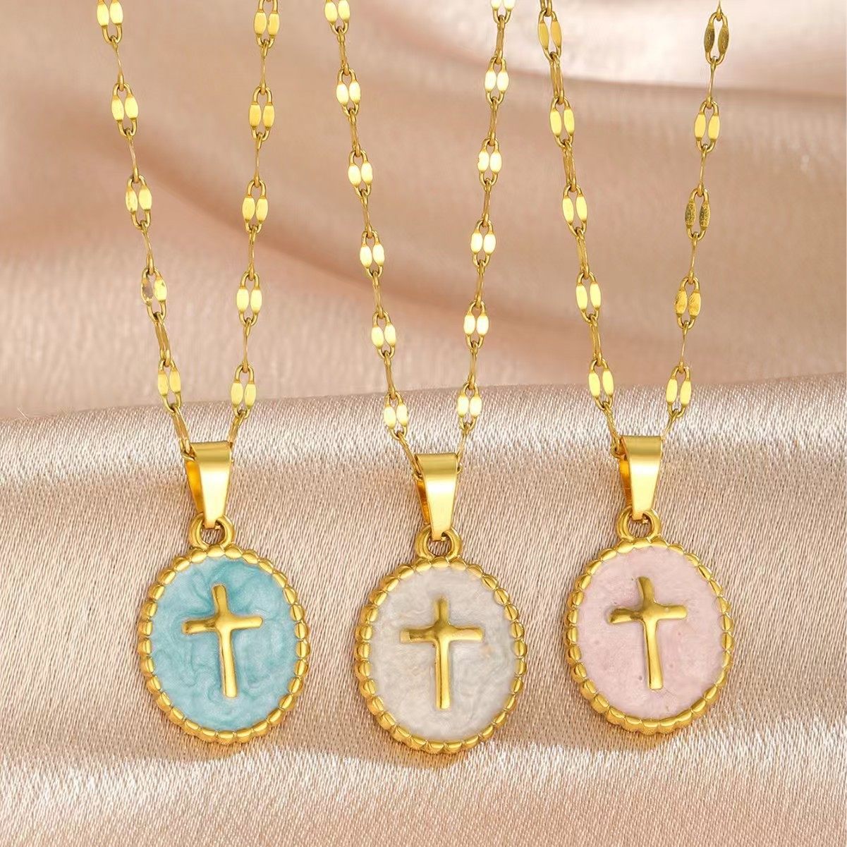 Cross-Border Popular Item for National Day and Mid-Autumn Festival Travel, Easy to Carry, Lightweight, Oil-Dropping Round Cross Stainless Steel Pendant Necklace
