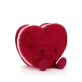 Red love macaron