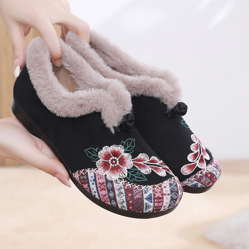 New Style Cotton Shoes Women's fleece-lined Thickened Middle-aged and Elderly Flat Embroidered Shoes Chinese Ethnic Style Slip-on Shoes for Mother Hanfu