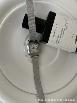 IEKE niche square Roman small dial watch women's student temperament high-grade light luxury steel strap quartz watch