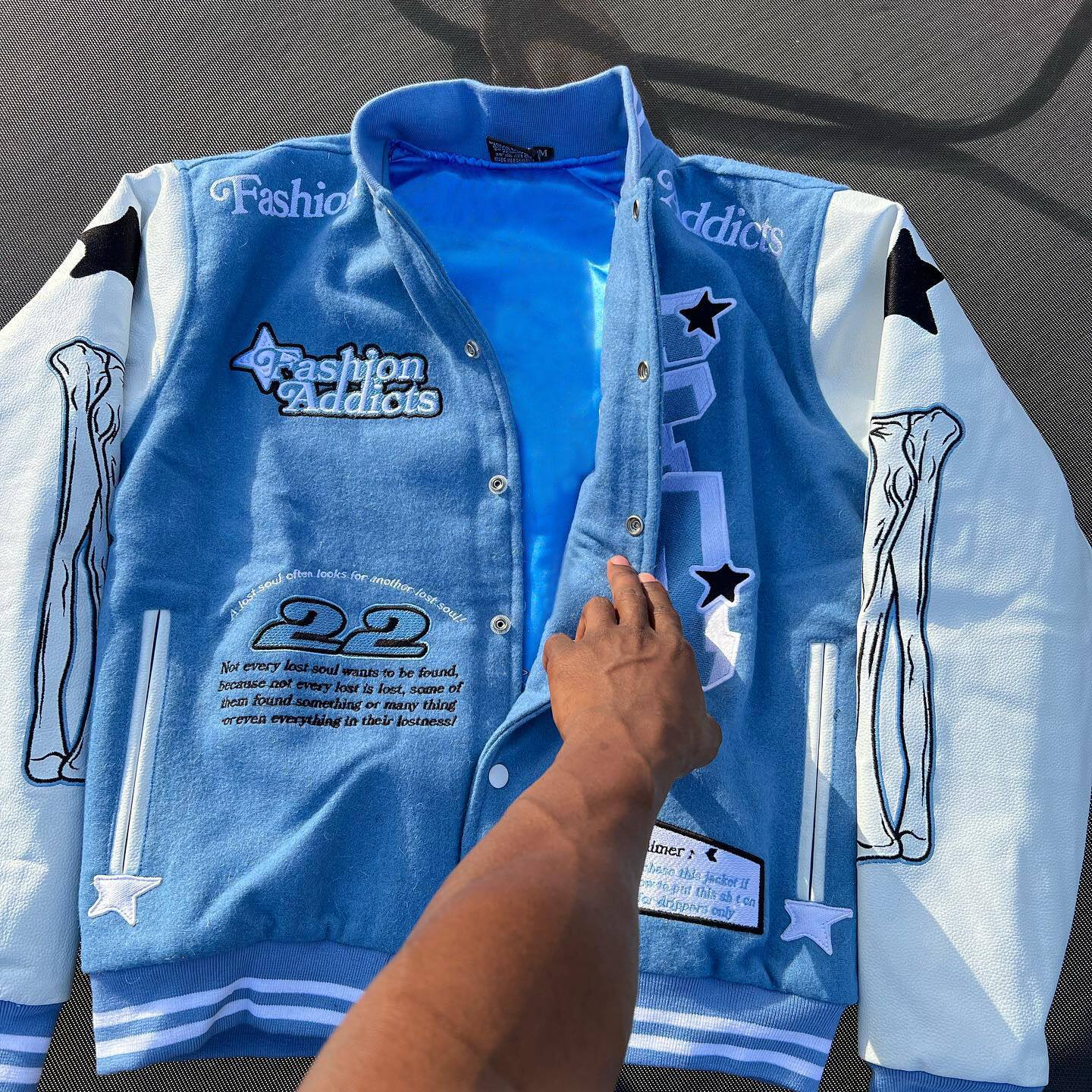 The new 2025 in the Twilight Baseball suit for men in the spring and fall.