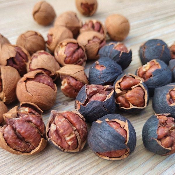 Jinhongtai hand-peeled pecan nuts fried goods large seeds 150g special good peeling small Walnut factory special Wholesale