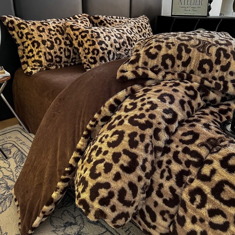Leopard Print Rabbit Plush Four-Piece Set Thickened Warm Milk Velvet Bedding Set Machine Washable Bedding Wholesale Cross-Border Dropshipping