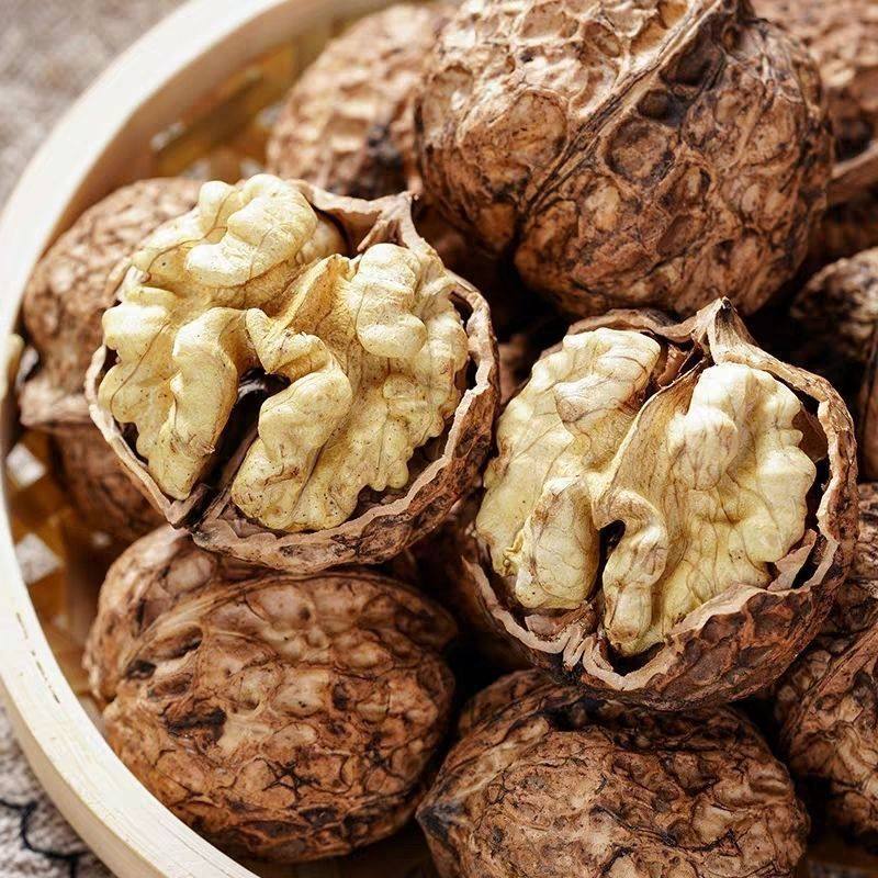 2025 New Yunnan Dried Walnuts Fresh Walnut Kernels Black Walnuts Unbleached Unwashed Original Sun-Dried