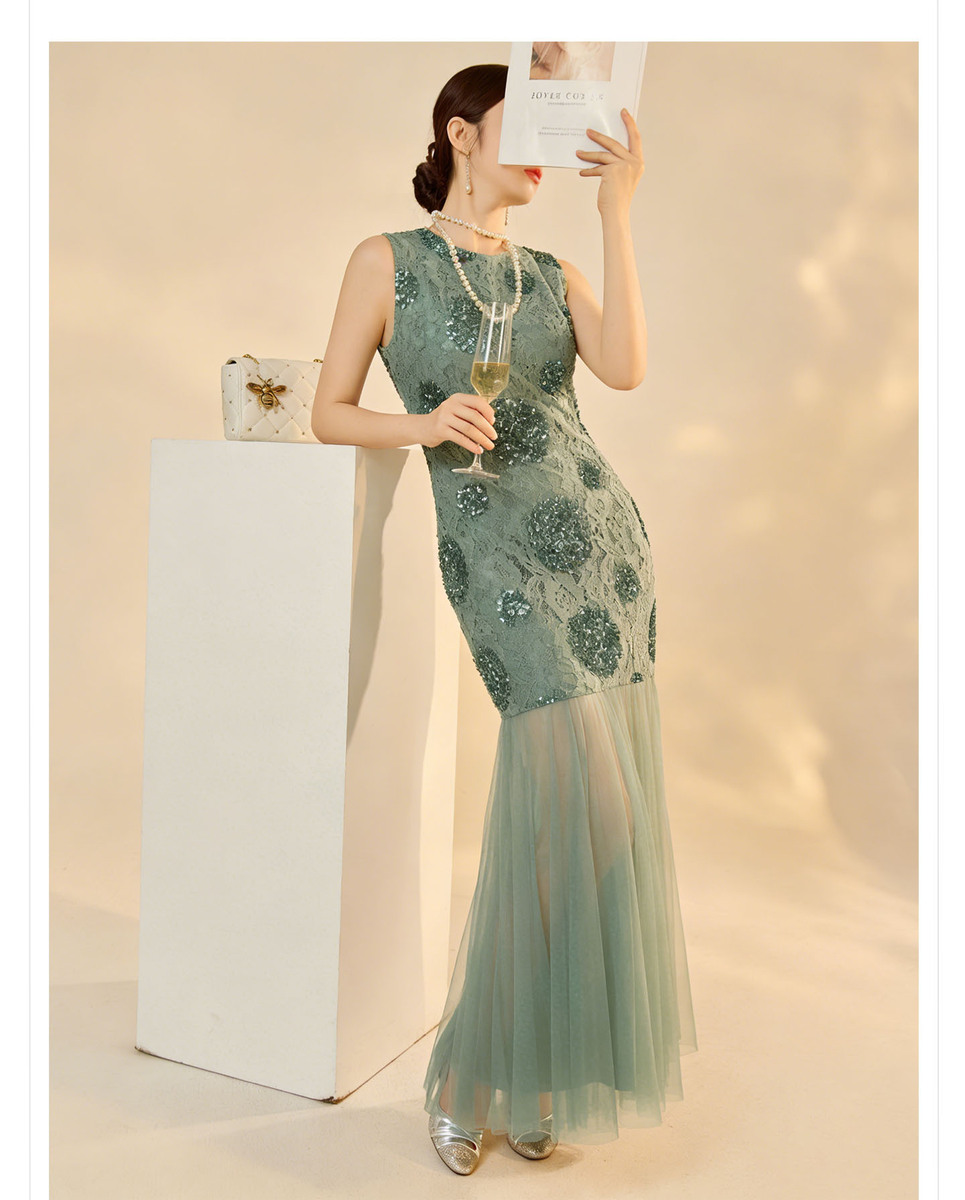 Đầm suông nữ hoa nhí thêu đính cườm phối ren thanh lịch — Xanh lục