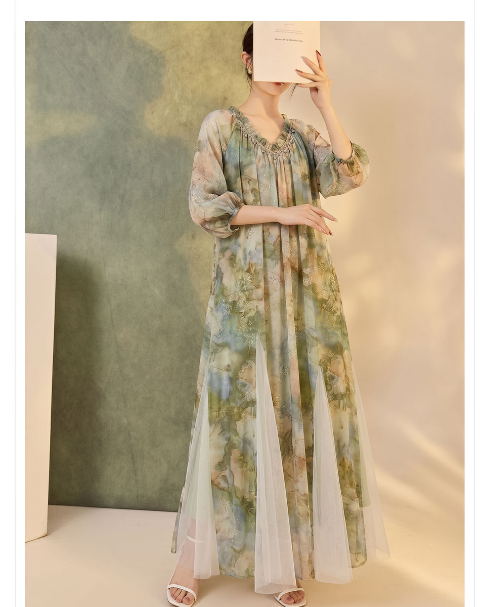 Đầm dài nữ cổ chữ V dáng suông phối họa tiết hoa nhí — Màu trắng ngà, 江南蓝