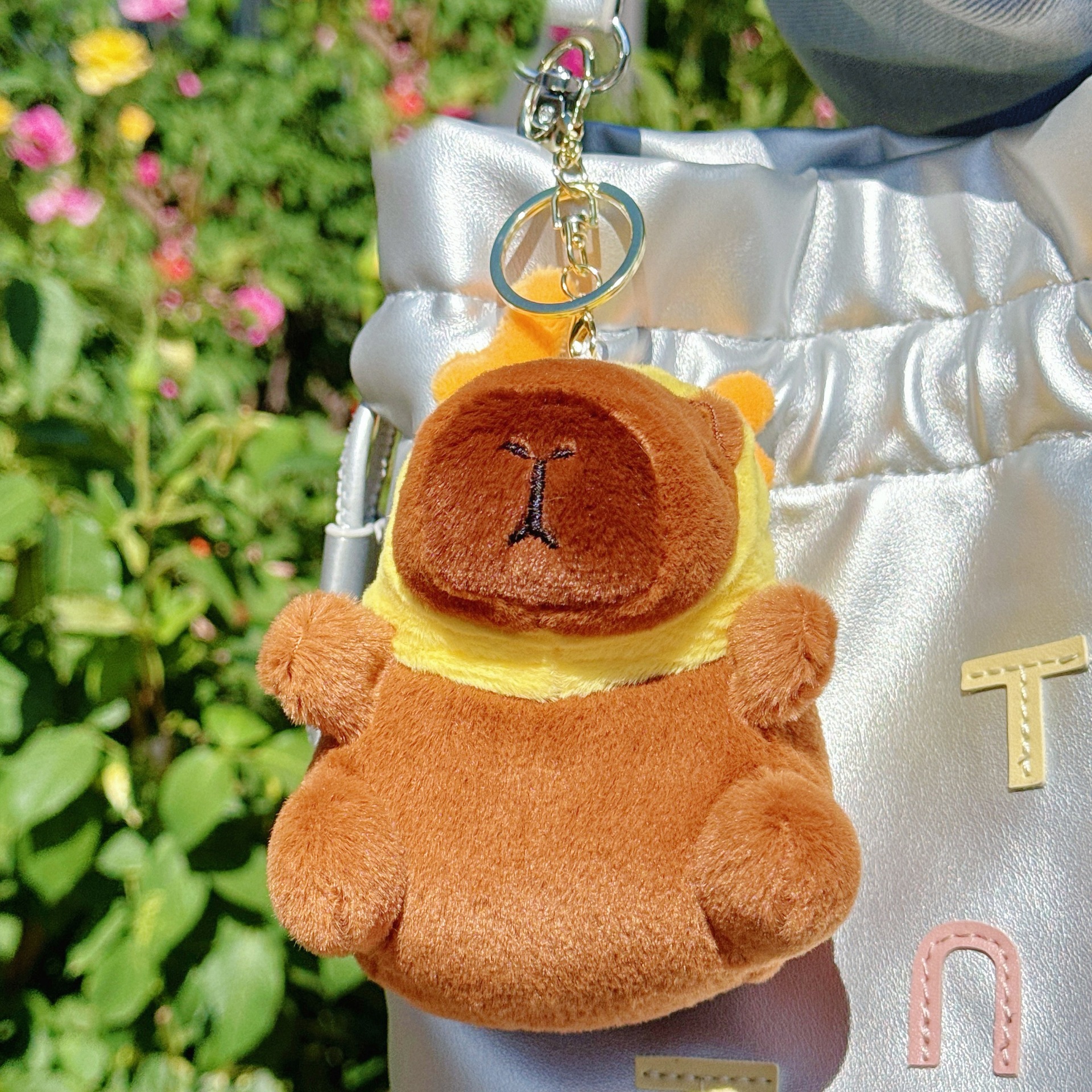 可爱卡皮巴拉公仔水豚鼠毛绒玩具玩偶钥匙扣书包挂件抓机娃娃批发