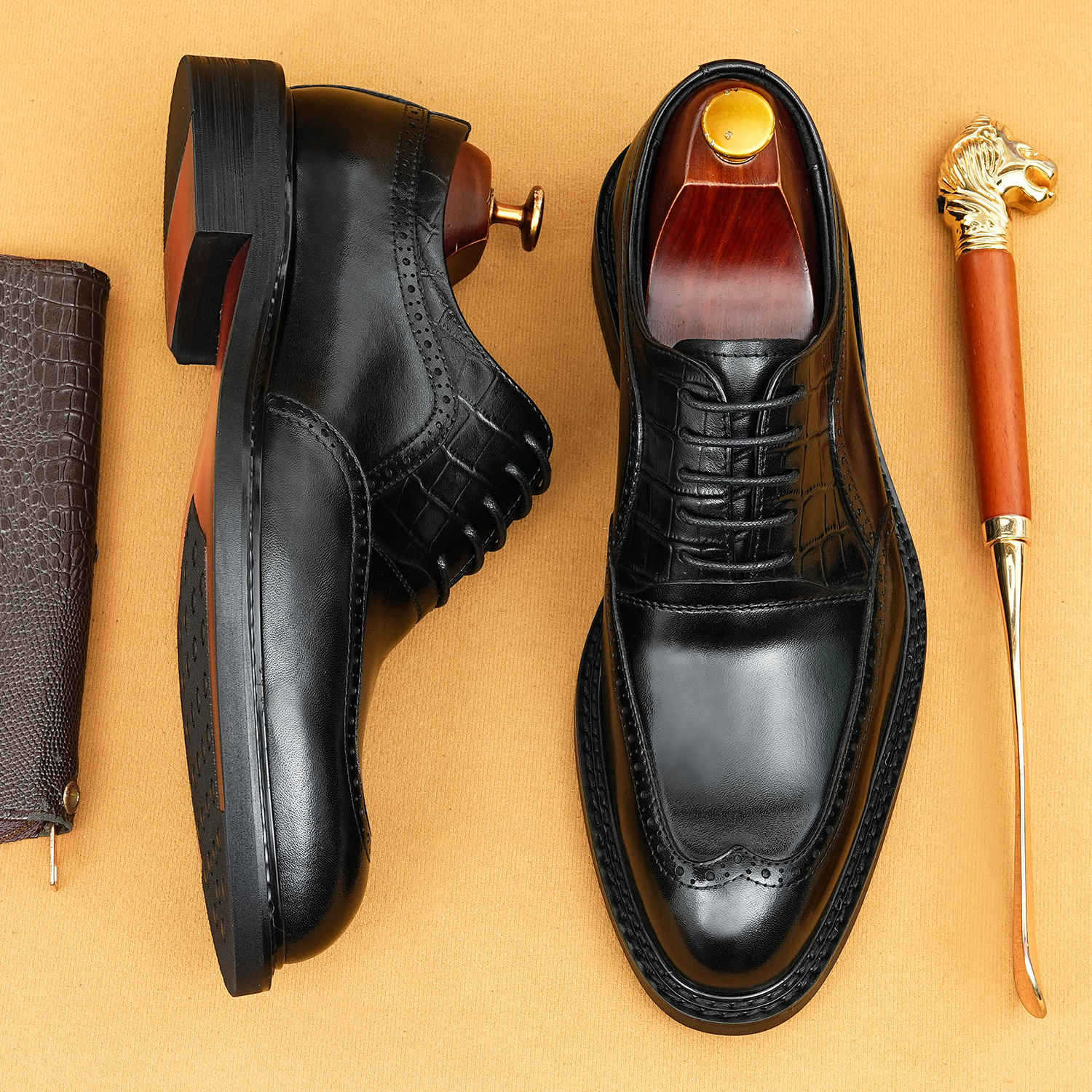 Giày Da Nam Chất Liệu Da Bò Vân Da Cá Sấu Mũi Nhọn Họa Tiết Hoa