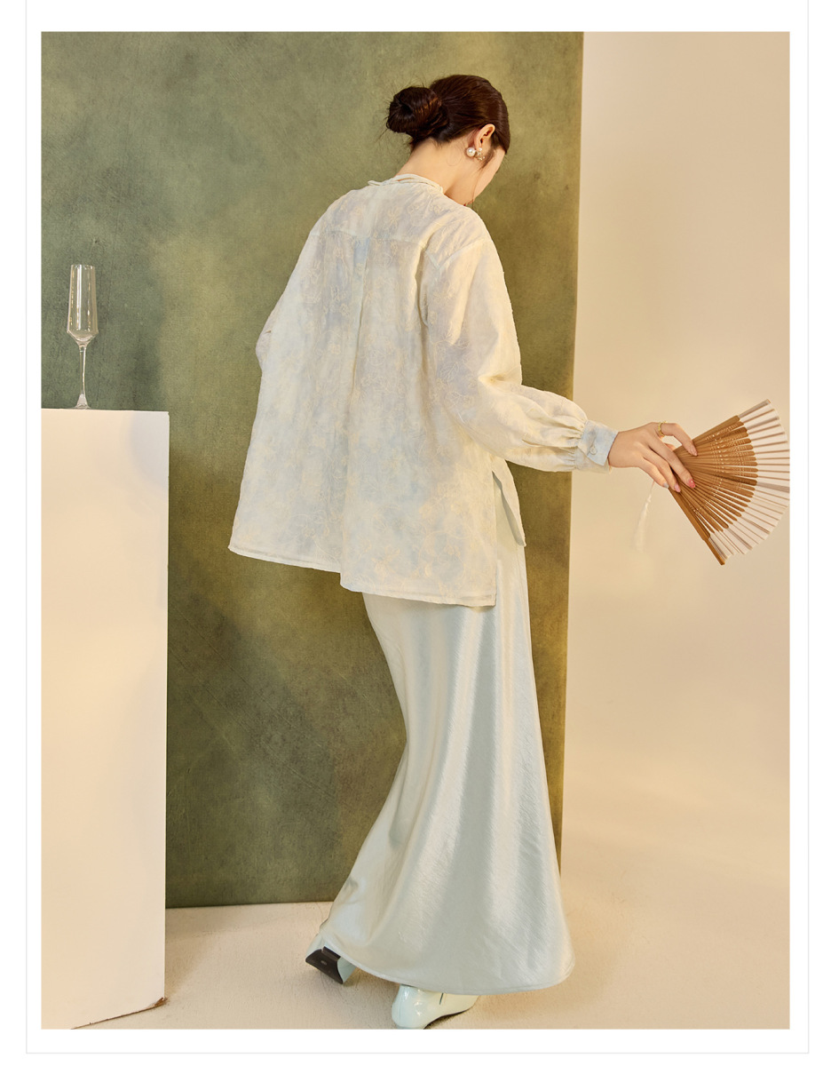 Áo sơ mi nữ dài tay thêu hoa cổ tròn phong cách thanh lịch — Cloud Water Blue (Giao hàng ngay hôm nay), Cloud Water Blue (Giao hàng trong 7 ngày)