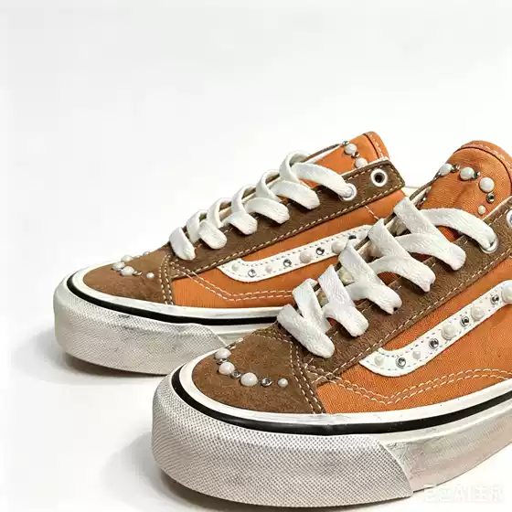 Putian Ols Skool Pearl Rhinestone Low-Top Sneakers with Distressed Dirty Sole, Versatile Breathable Casual Canvas Shoes