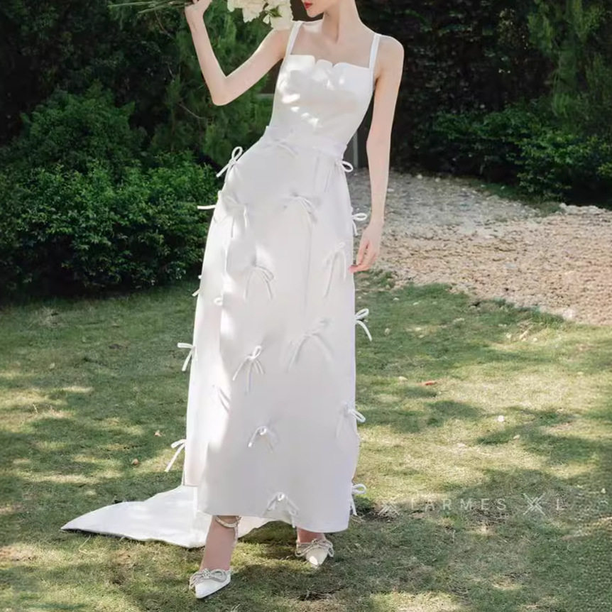 Đầm maxi nữ thắt eo tay loe cổ vuông chất liệu ren phối nơ 3D — Trắng (có sẵn)
