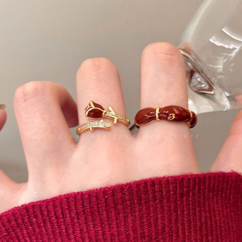 酒红玫瑰锆石戒指女生2024新款网红显白食指戒气质叠戴可调节指环