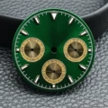 Green surface gold circle without mark