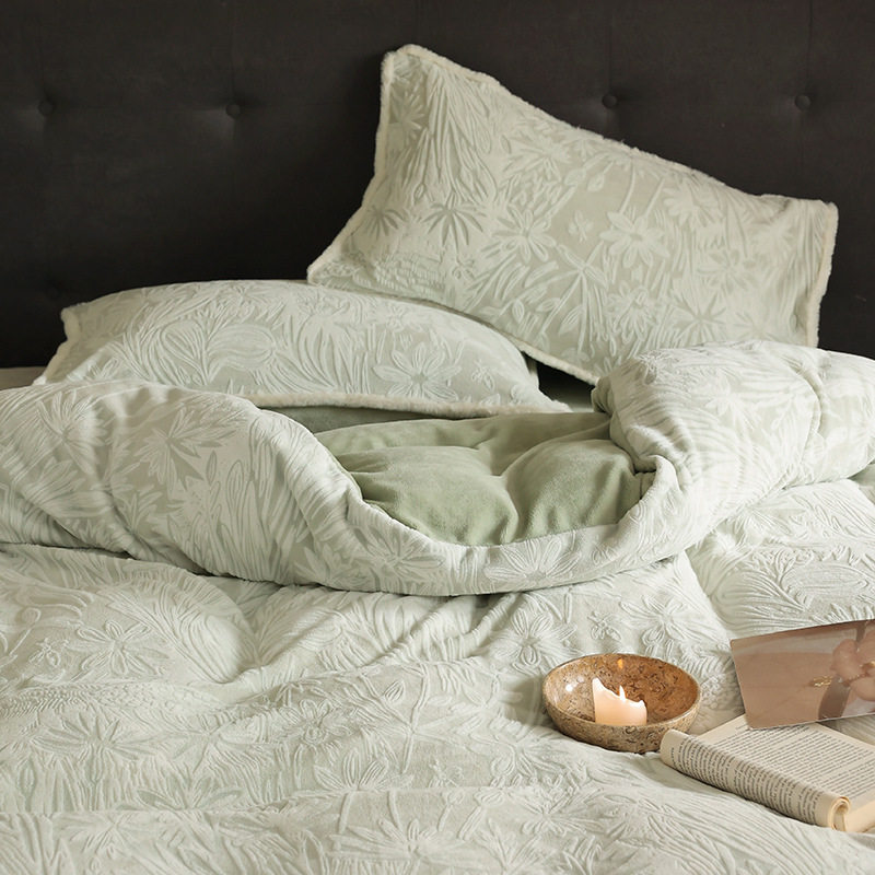 Thickened and Warm~ Carved Velvet Simple Milk Velvet Four-Piece Set French Romantic High-End Feel Winter Thickened Double-Sided Velvet