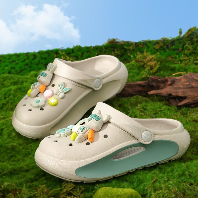 2025 Summer Cartoon Children's Croc Shoes for Girls and Middle-Aged Children Cute Baotou Sandals and Slippers Beach Shoes for Boys