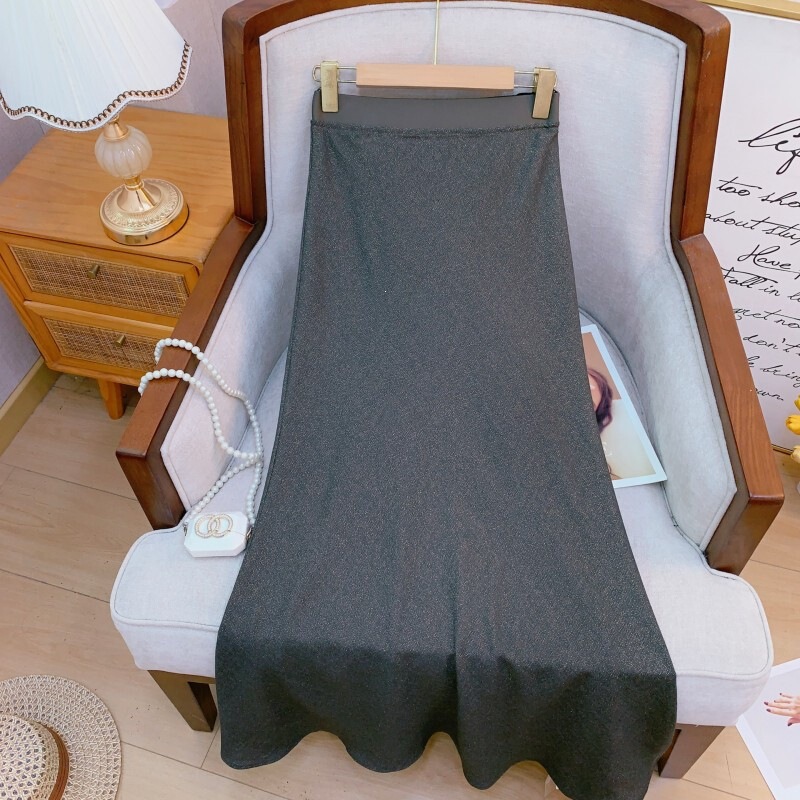 Set áo hai dây ren cổ áo và chân váy maxi mùa hè phong cách nhẹ nhàng — Áo ba lỗ màu xanh cát, Chân váy màu xanh cát