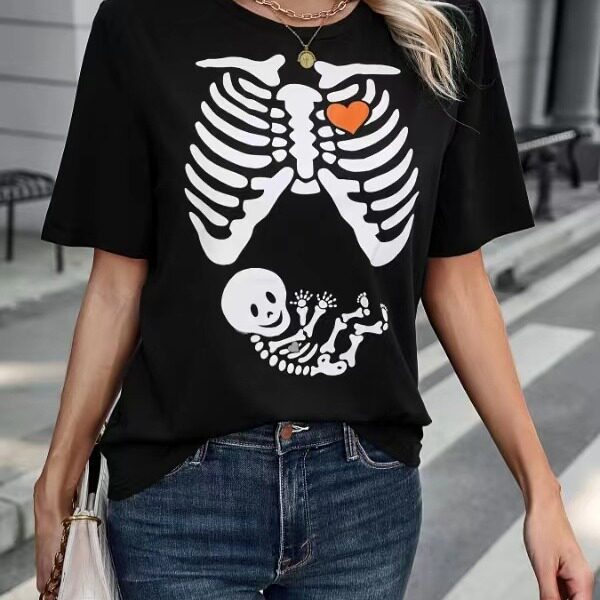 Cartoon Giraffe Print Womens T Shirt Short Sleeve Casual Fit Comfortable Cotton Perfect for Everyday Wear