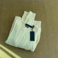 Beige (navy blue label)