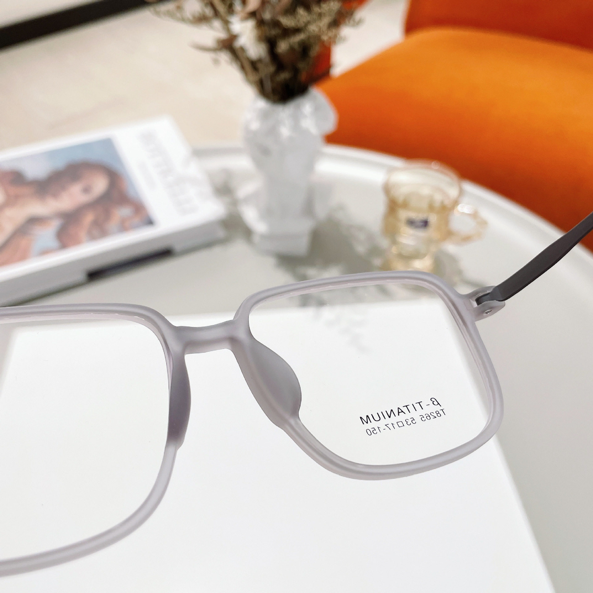 New Fashionable Square Ultra-Light Pure Titanium Glasses Frame Rubber Titanium Large Frame Myopia Glasses Men Wholesale 8265 Light Titanium