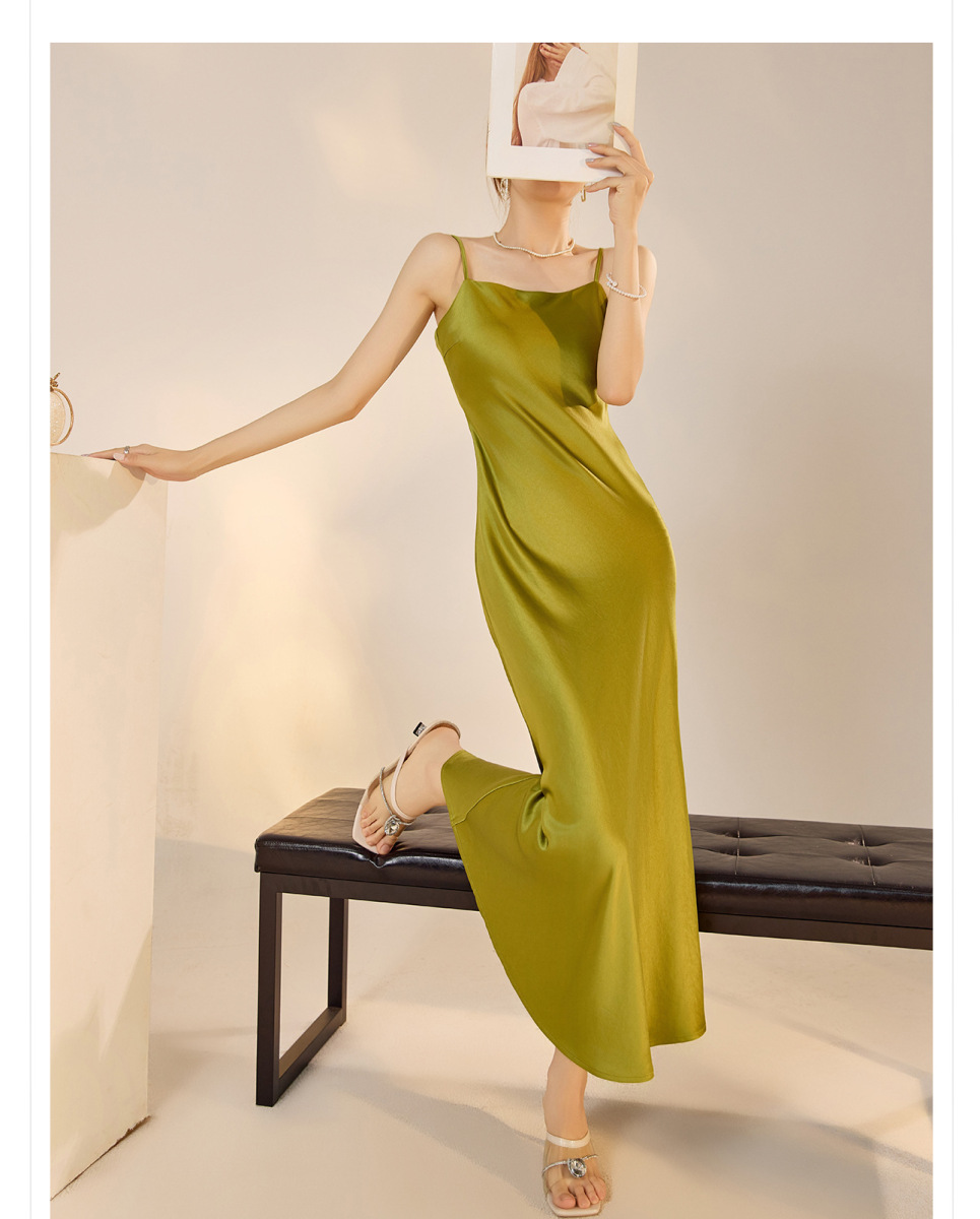 Đầm dây hai quai lưng trần vải acetate cao cấp dáng dài màu trơn — Màu mơ sữa (cấp trong ngày), Màu mơ sữa (giao hàng trong 7 ngày), Mua theo nhóm: Tiết kiệm tới 20% off, Xanh rêu mây (cấp ngay trong ngày)