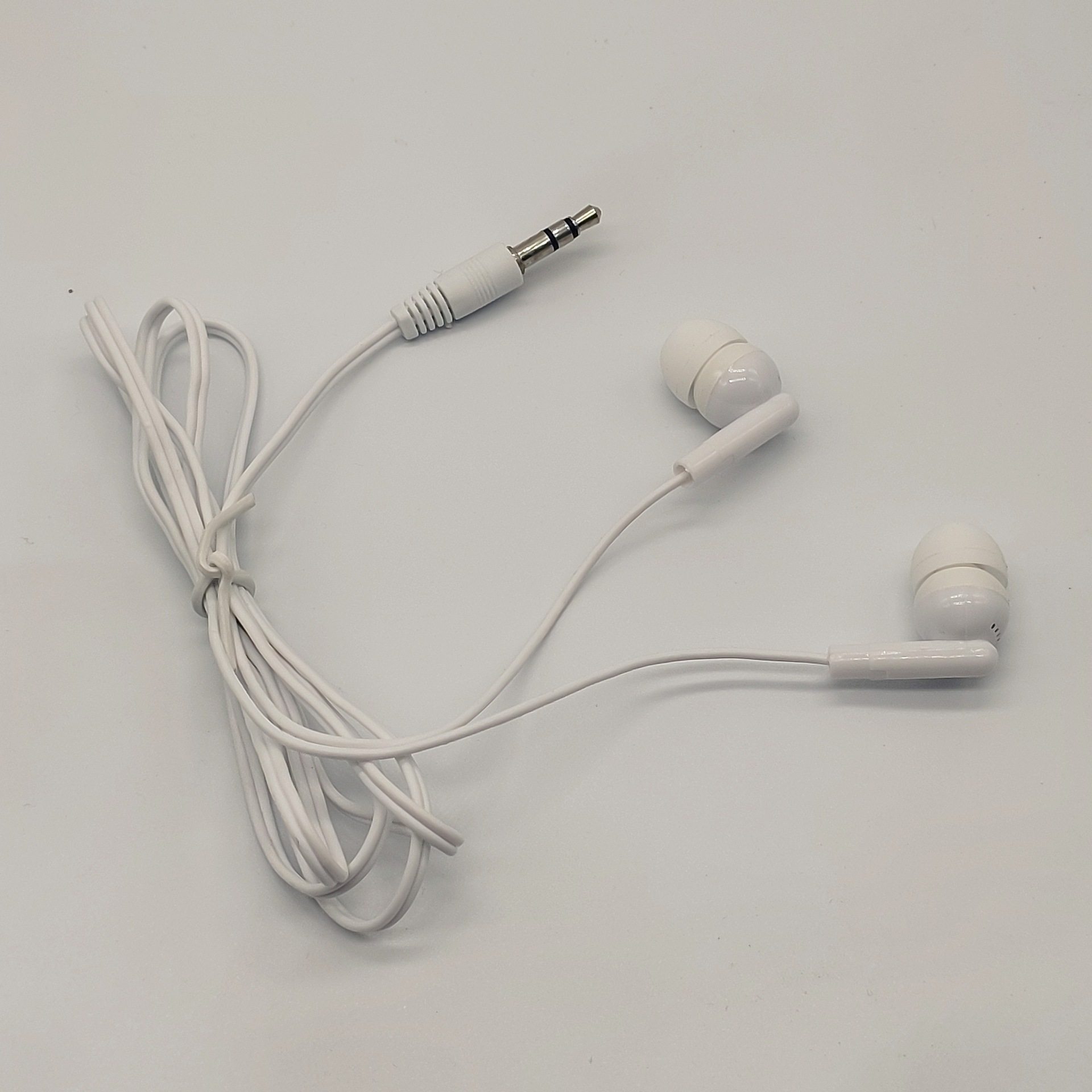 Spot supply 1428 double spelling wired headphones cheap MP3 machine matching foreign trade aviation tourism explanation headphones