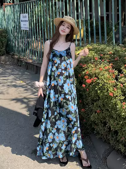 French-Style Floral Spaghetti Strap Dress for Women, 2026 New Model, Very Beautiful, Summer Blue Beach Vacation Knitwear Set