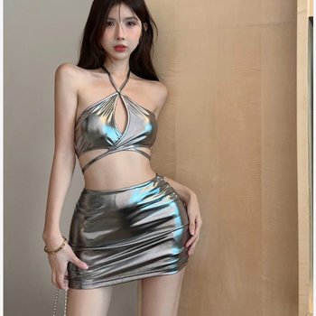Sexy Hot Girl Suit for Women in Summer, Slimming Look, Cut Out Backless Halterneck Camisole, Hip-Covering Short Skirt, Two-Piece Set