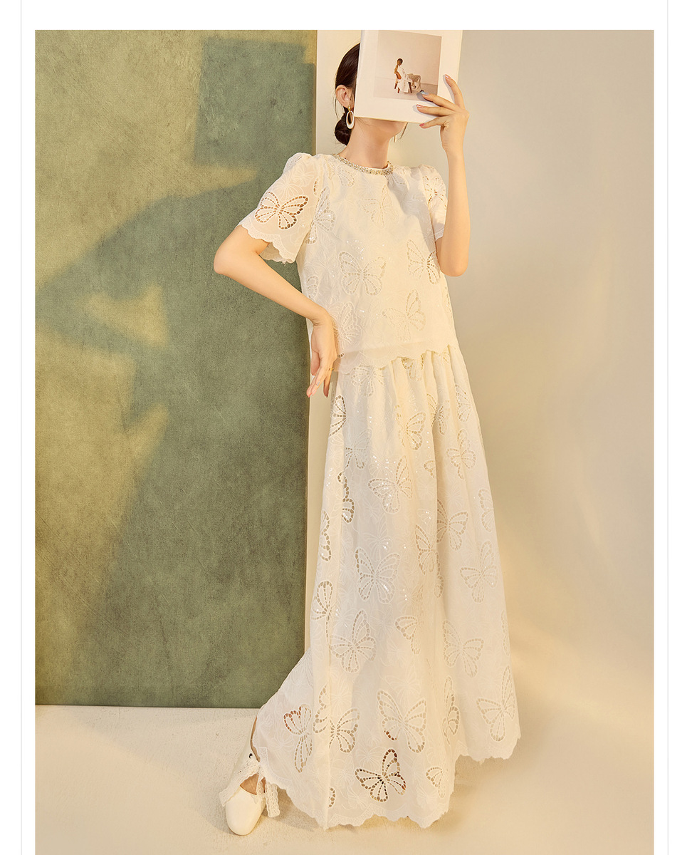 Set áo và chân váy nữ thêu bướm tay lỡ dáng dài thanh lịch — áo màu hồng, áo trắng, váy hồng, váy trắng