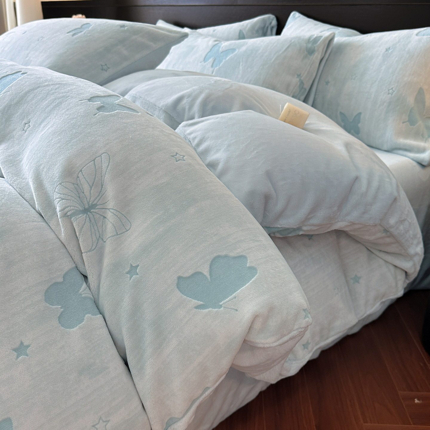 Class a Thickeneded Milk Velvet Four-Piece Set for Naked Sleeping, Warm Coral Velvet Quilt Cover, Double-Sided Velvet Bed Bed Sheets and Fitted Bed Sheets 4