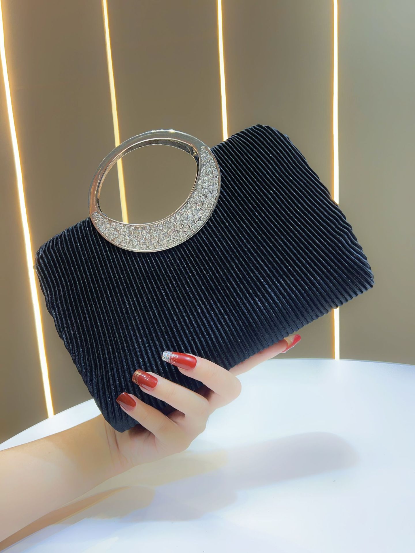 O1CN01aFpxWh2LHXpGD37Pe !!2216856689667 0 cib