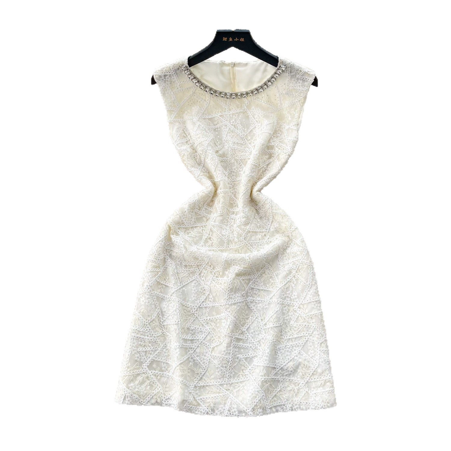 Lace and Sequin Cocktail Dress Slim Fit Embellished Elegant Design Perfect for Parties and Special Occasions