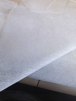 Ready Stock Supply of White Double-Point Non-Woven Lining 20g Lightweight Adhesive Lining Clothing Accessories Lining Paper Lining 1m Wide