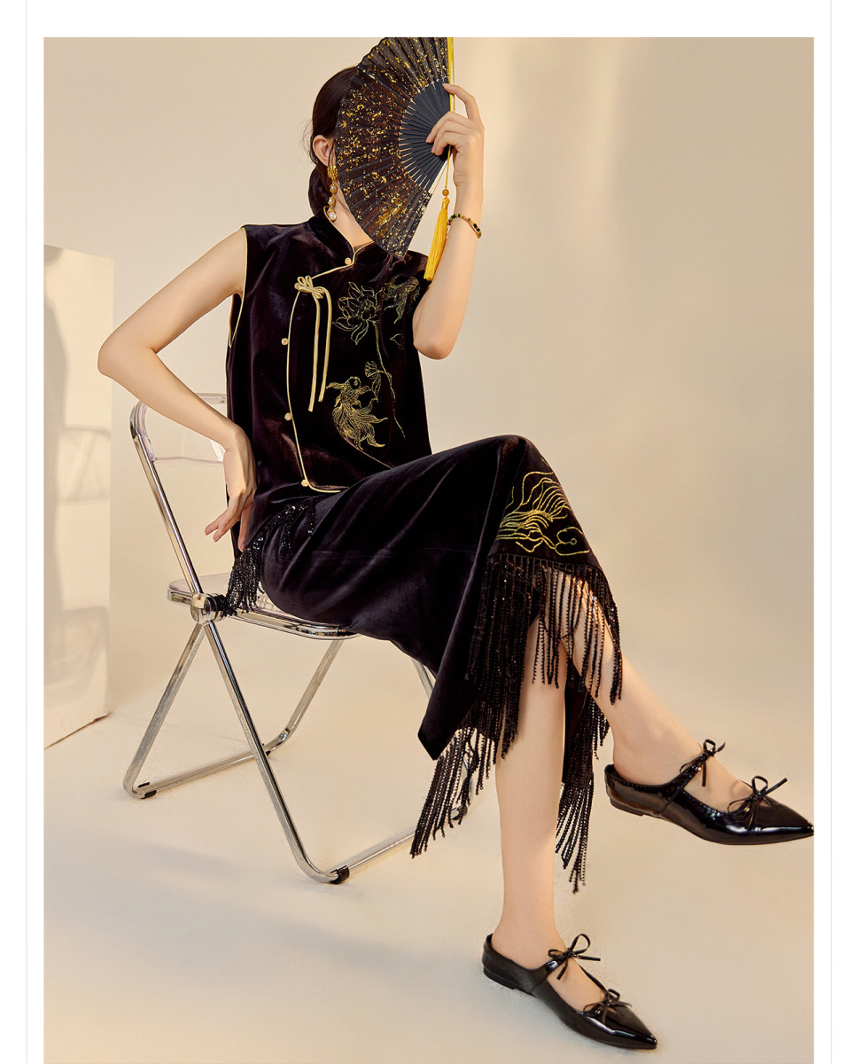 Set áo vest thêu thủ công kèm chân váy dài nữ — Áo vest thêu (giao hàng trong 7 ngày), Áo vest thêu (giao hàng trong ngày), Váy thêu (giao hàng trong 7 ngày), Váy thêu (giao hàng trong ngày)