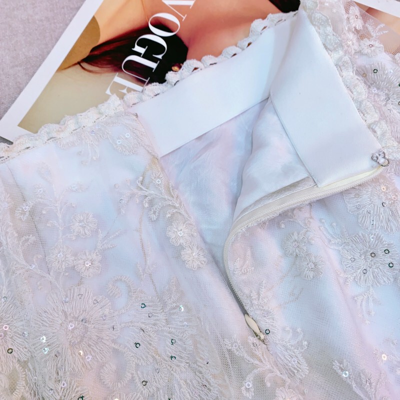 Chân váy midi dáng xòe thêu hoa toàn bộ viền lượn sóng — Đen tuyền, Trắng ngọc trai, Xám bạc