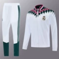 26 royal m white set
