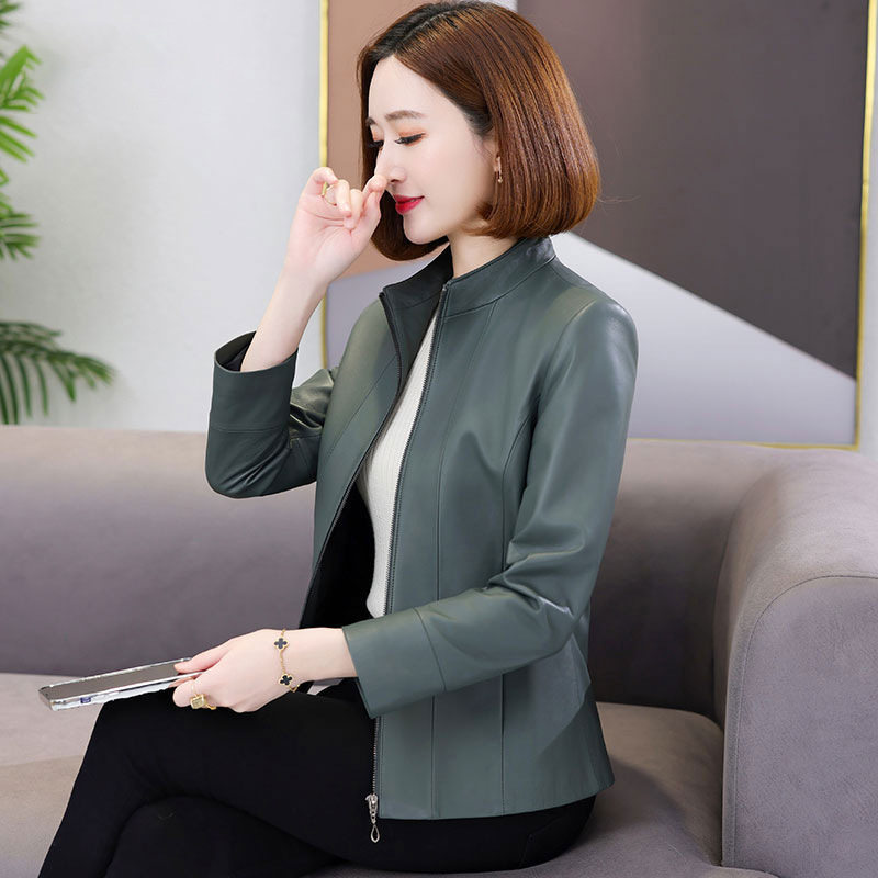 Màu xanh lục sương mù
