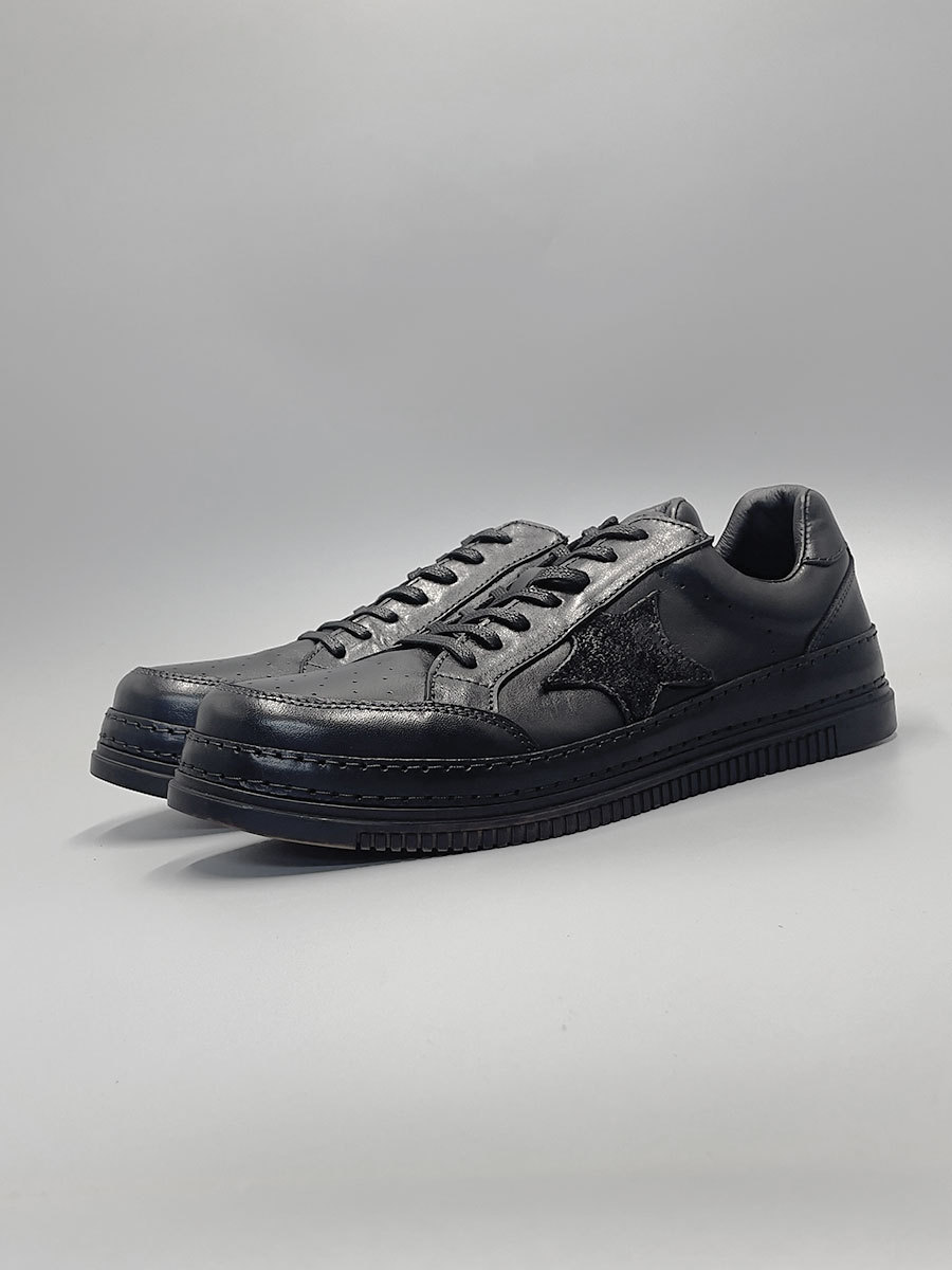 Giày sneaker da bò nam màu trơn cổ điển đơn giản — Màu đen, Màu cà phê