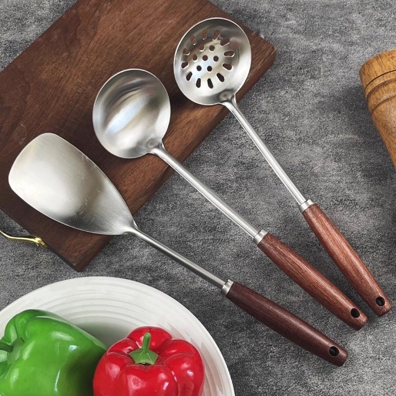 Stainless steel walnut handle small spatula soup spoon frying spatula kitchen household walnut handle kitchenware suit