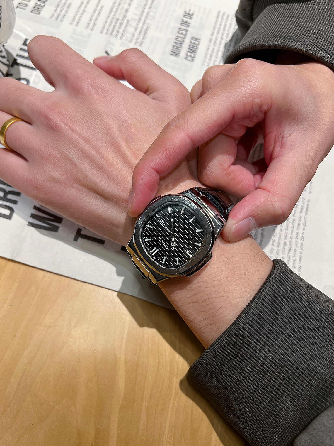 O1CN01aZbqND1Z6v5A1LA22 !!2219695973146 0 cib