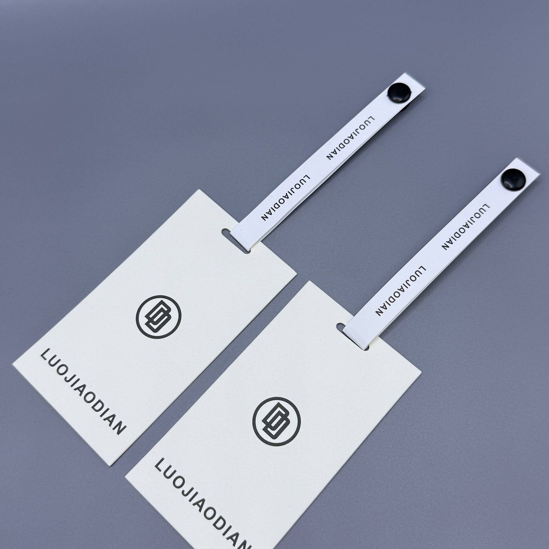 High-End Clothing Tags, Customized Simple Men's and Women's Clothing Tags, Anti-Tamper Straps, Custom-Made Printed Logo Labels, Custom-Made Accessories