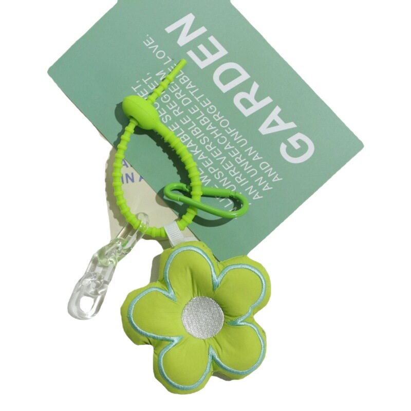 Trendy and Exquisite Fabric Flower Keychain Pendant, Cute Color-Blocked Flower Design, Creative Car Keychain Accessory for Girls
