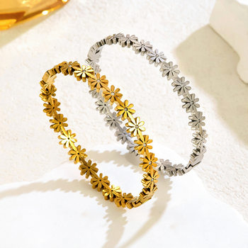 Flower-Trace Daisy Titanium Steel Bracelet for Women, Niche Design, Accessible Luxury Stainless Steel Bracelet, High-End, Simple and Elegant