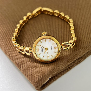 Goldie's New Small Dial Student Chain Simple Elegant Small Watch Women's INS Quartz Watch