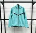 Top. light aqua