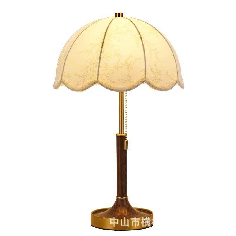French Retro Mid-Century Style Table Lamp Bedroom American Solid Wood Wabi-Sabi Style Master Bedroom Hotel Bedside Lamp Eye Protection