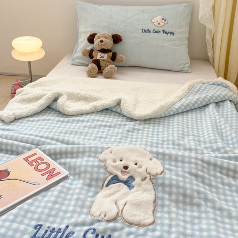 Category a Ins Cartoon Patch Embroidered Cat Milk Plush Blanket Office Sofa Cashmere Kidsren's Air Conditioning Blanket